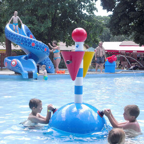 Venkovní dětský bazén s hracími elementy Veľký Meder
